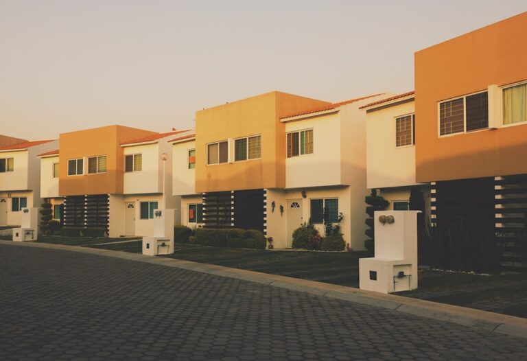 Photo housing programs